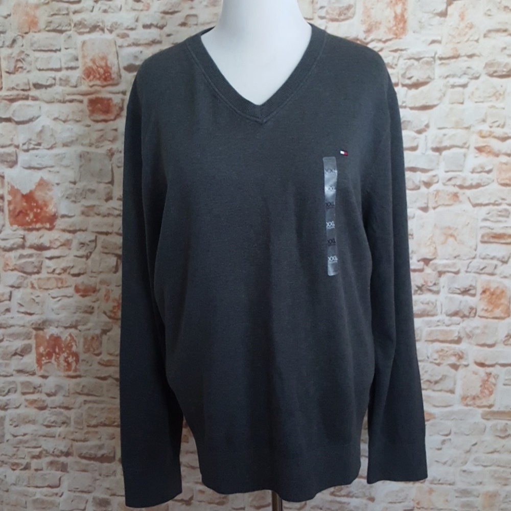 New Tommy Hilfiger Vneck Sweater